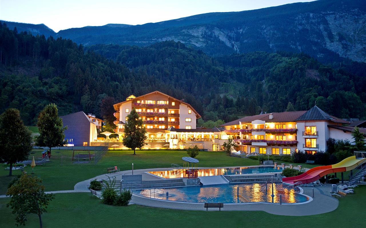 exterieur2-piscine-schwarzbrunn